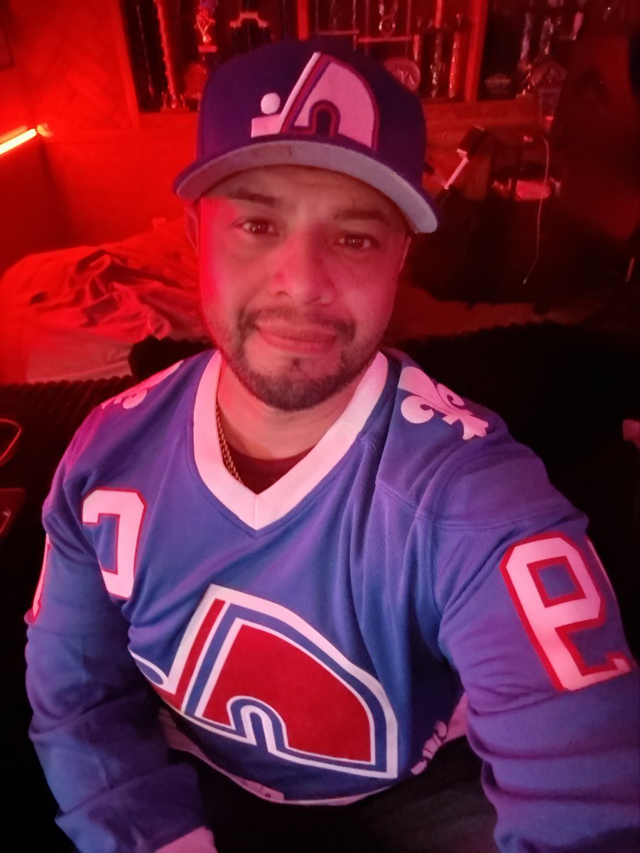 iro0585's tweet photo. Let’s go Avs!!! https://t.co/3sWPQU3ypk