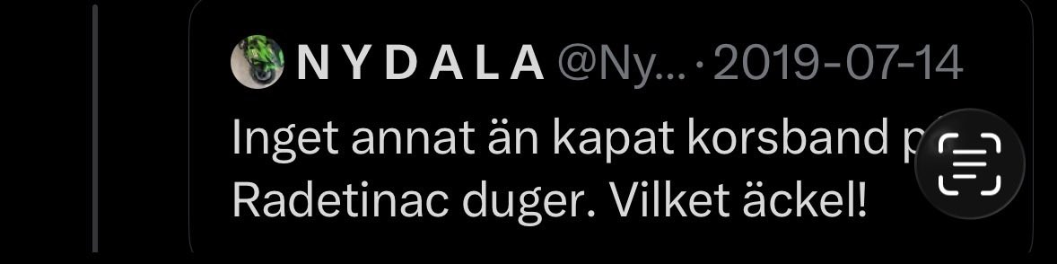 sthlmstadion's tweet photo. Vidriga äckliga malmö! Värre pack till supportrar finns inte 🖕 Hur fan kan ni önska korsbandsskada på Haris? https://t.co/FqbVmM4Fxw