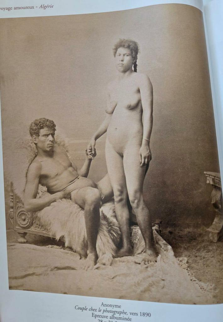 LazaarSan's tweet photo. Les photographes se précipitaient pour se rendre en Algérie, car ils y ont capturé, pour la première fois dans l’histoire, des images à caractère pornographique.
1870–1960. https://t.co/Id9zPfV5yT