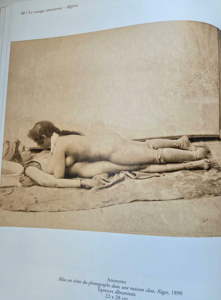 LazaarSan's tweet photo. Les photographes se précipitaient pour se rendre en Algérie, car ils y ont capturé, pour la première fois dans l’histoire, des images à caractère pornographique.
1870–1960. https://t.co/Id9zPfV5yT