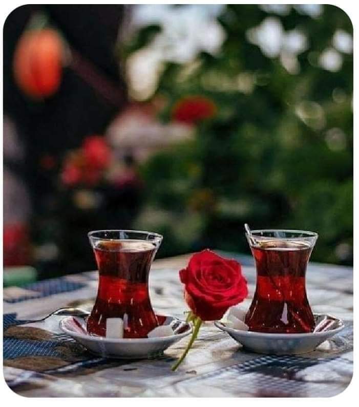 İnsan kendi manasını bulduğu kimsenin yakınıyken,

Hiç yanlız kalırmı?
