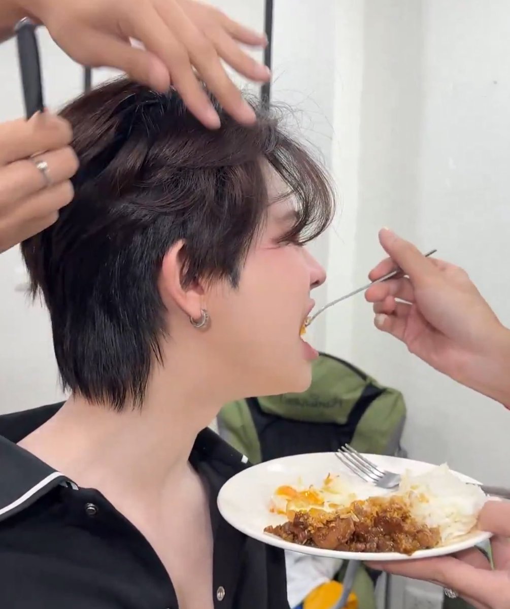 อ๋อ๋ (♡˙︶˙♡) tweet media