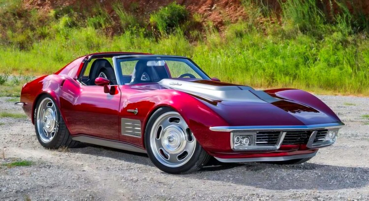 HappyMotorhead's tweet image. Dope or Nope? 🔥

Wild restomodded 1971 Corvette Stingray by Heartland Customs (SEMA 2015) 

Modern muscle in classic skin… or too much?

What’s the verdict, gearheads? 👇

#Corvette #C3Corvette #Restomod #SEMA #ClassicCar #MuscleCar #HotRod #CarPorn #VetteLife #AmericanMuscle
