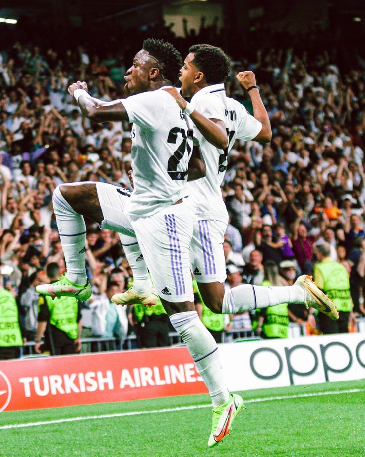 W7 🏝 (fan) tweet media