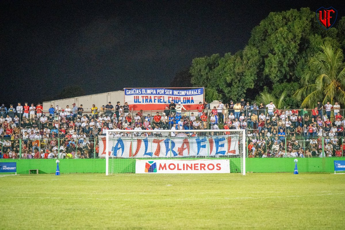 En Choloma o en cualquier cancha que juegues, pero en silencio nunca. 

#LosQueNuncaTeFallamos