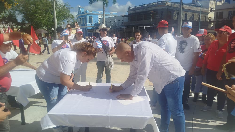 Yelenys Tornet Menéndez tweet media