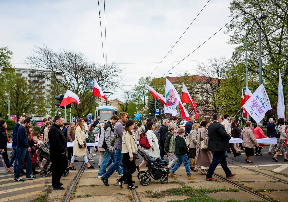 Fundacja Małych Stópek tweet media