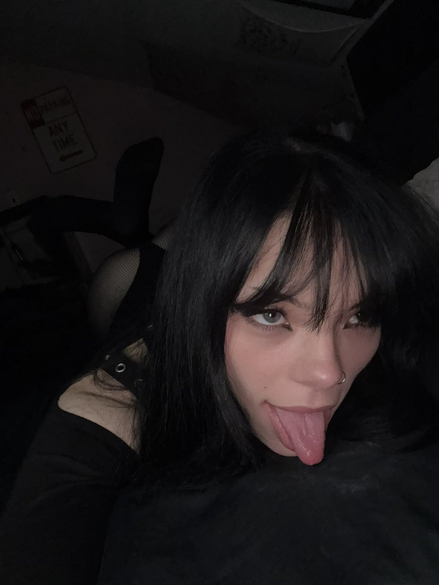 ⛧𝙉⃥𖣠єℓℓє⛧ tweet media