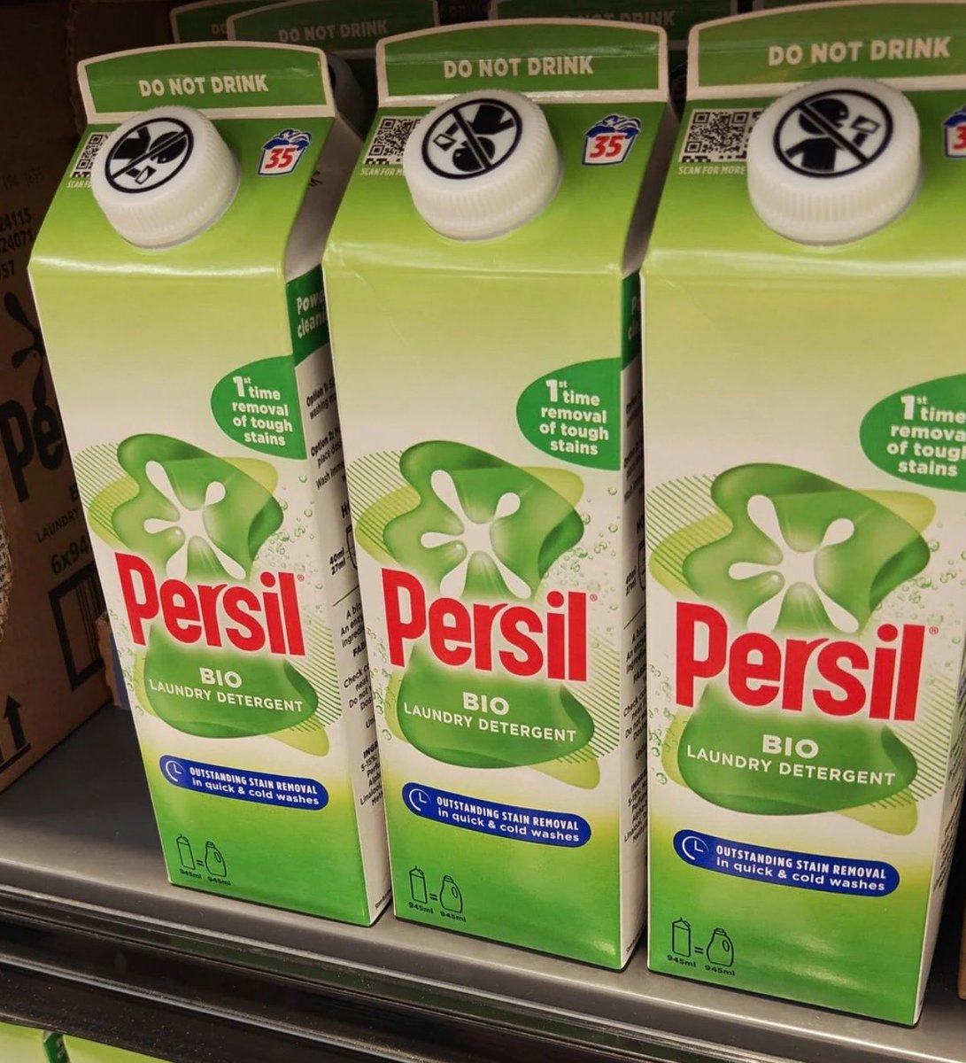 No Context Brits tweet media