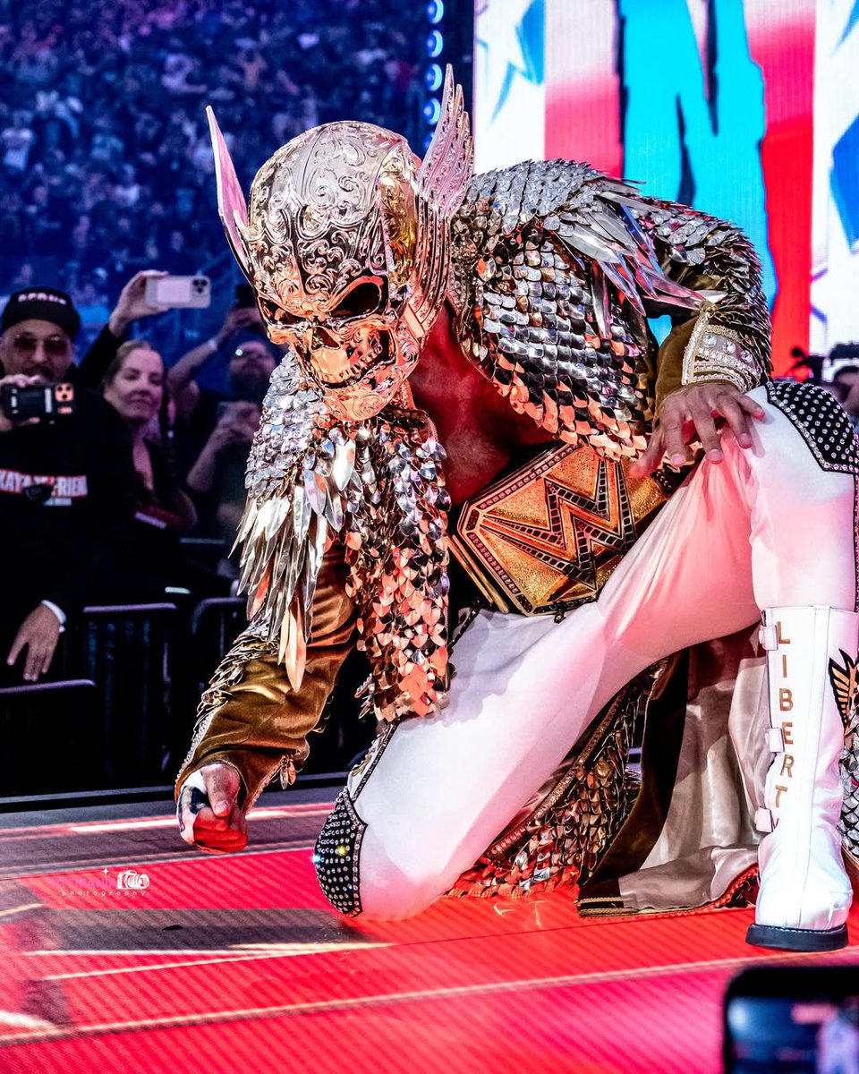 CodyPinterest's tweet photo. 📸 : @DtfMania 

#Wrestlemania 
@CodyRhodes https://t.co/FmPu9ohoYd
