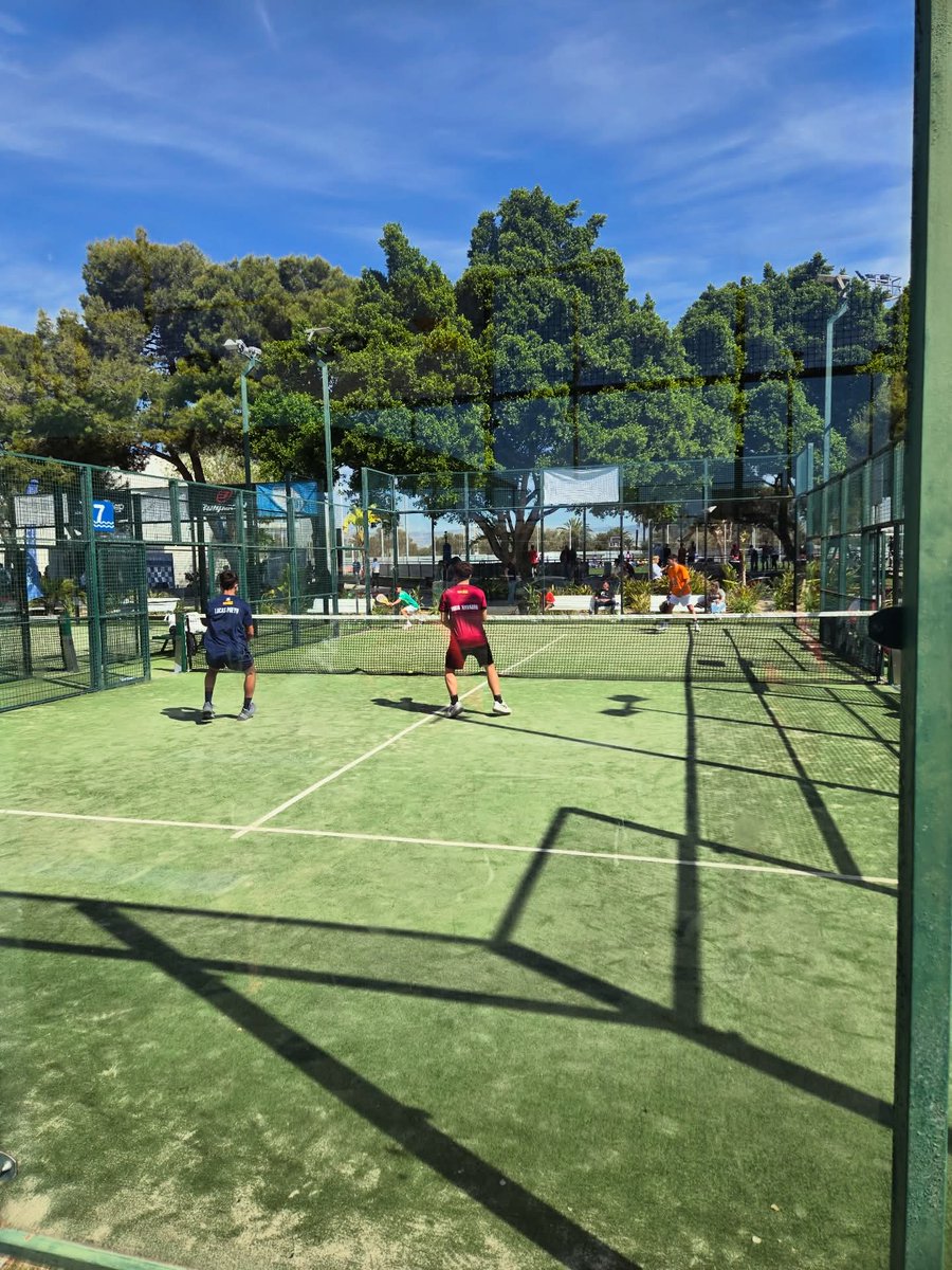 SusoVazquez_'s tweet image. 💪🎾 Diferentes imágenes del TyC Premium 2 en Alicante. Apuesta por la base ¡! 💪🎾

Federación Española de Pádel #FEP 
@padelfederacion 
@jrodriguezpiris