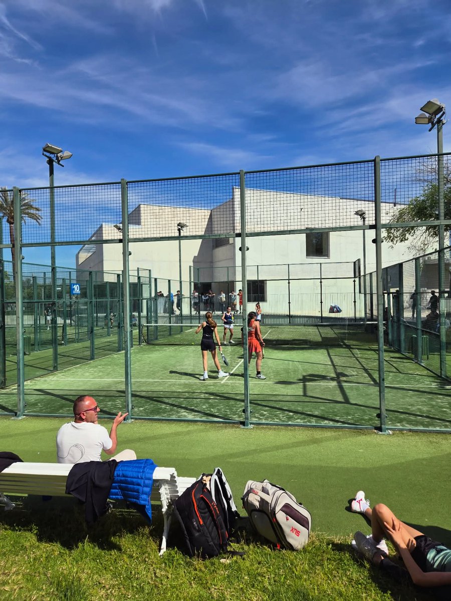 SusoVazquez_'s tweet image. 💪🎾 Diferentes imágenes del TyC Premium 2 en Alicante. Apuesta por la base ¡! 💪🎾

Federación Española de Pádel #FEP 
@padelfederacion 
@jrodriguezpiris