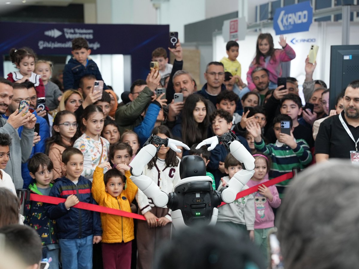 innovabilisim's tweet photo. 8. Verimlilik ve Teknoloji Fuarı’na İnnova Damgası

“Ready for the Future” sloganıyla gerçekleşen 8. Verimlilik ve Teknoloji Fuarı’nı, 4 gün boyunca yoğun ilgiyle tamamladık. https://t.co/QSOtMv1p6t