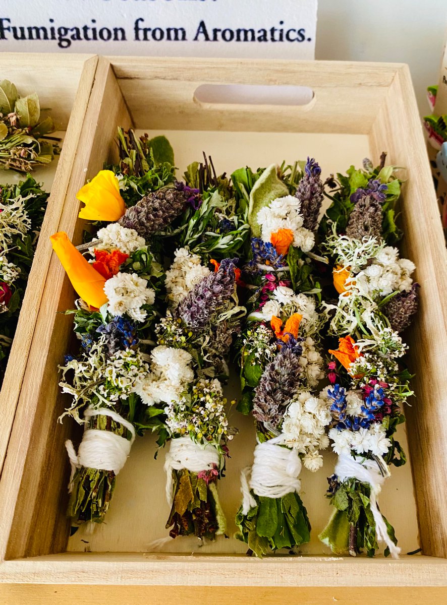 BlueHourBookery tweet media