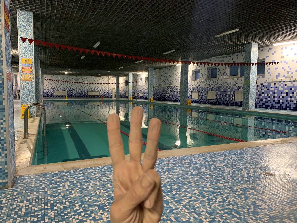 msimplym's tweet image. Продовжуємо…

Можу забути як ходити, починаю падати з велосипеда, але достатньо кинути моє тіло у будь якому стані та в будь який час у воду і воно гребстиме поки не вийняти 😅

#тріатлон #swimming