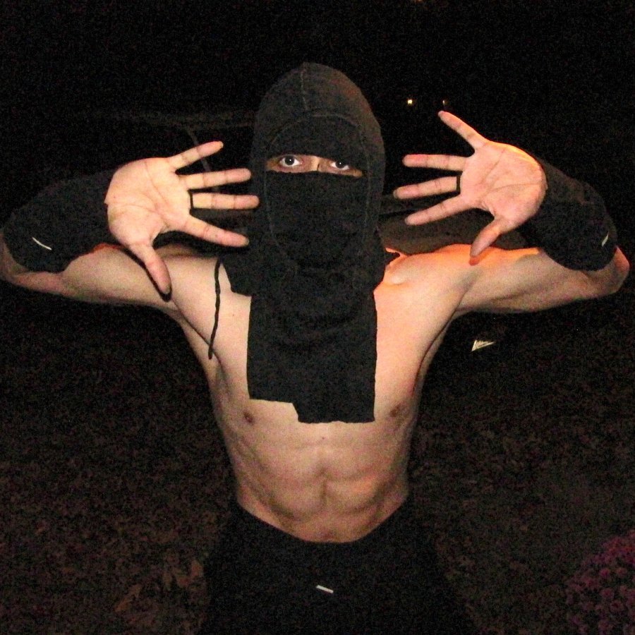 MexiNinjaBoi's tweet image. # 20 - Me at my Twink Ninja Stage at 21 on Halloween at at a late hour. #ninja #twink #muscle #martialarts  #ninjagarments