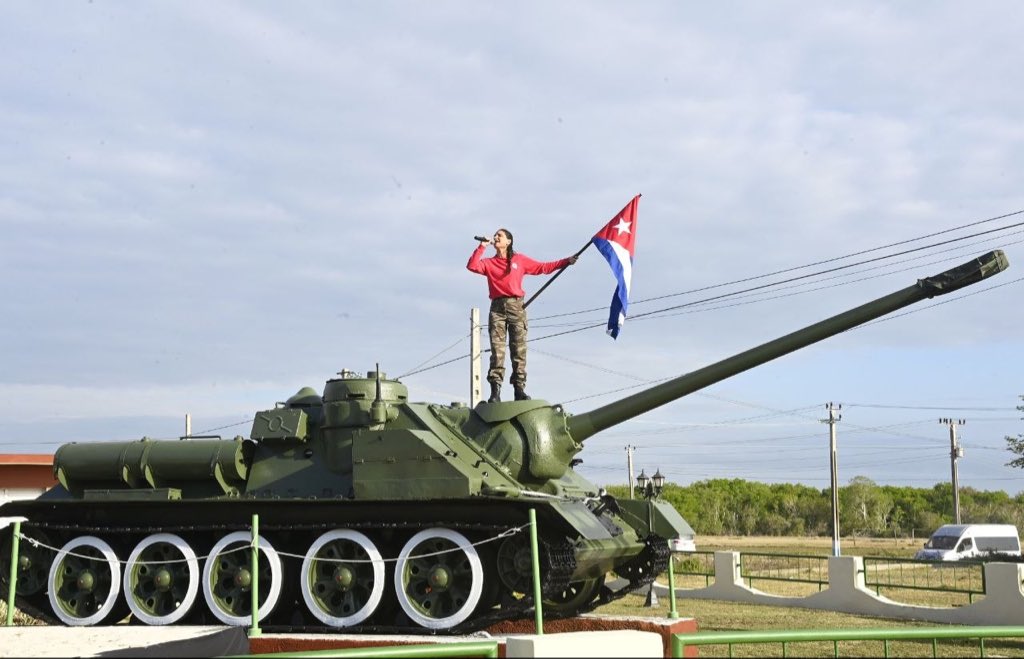 El canto de la Patria es nuestro canto…

#GirónEsHoy