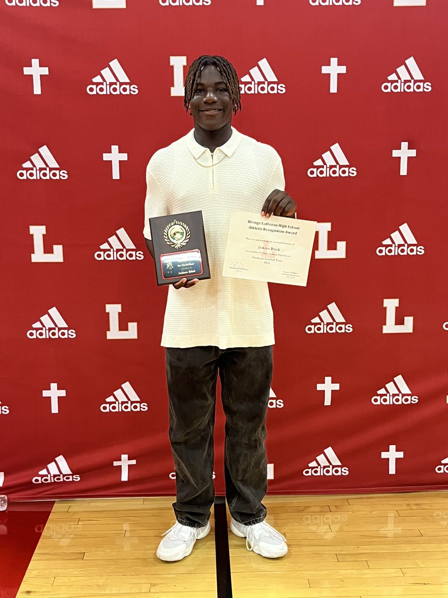 jacksonbrink29's tweet image. “As iron sharpens iron, so one person sharpens another.” Prov 27:17. I’m grateful to my coaches for selecting me as Frosh MVP &amp;amp; to my teammates for our season together. All glory to God! #athlete #LB #WR #RB #OLuLancers #ClassOf2029 #FootballRecruit #TrinityLeague #SoCalFootball