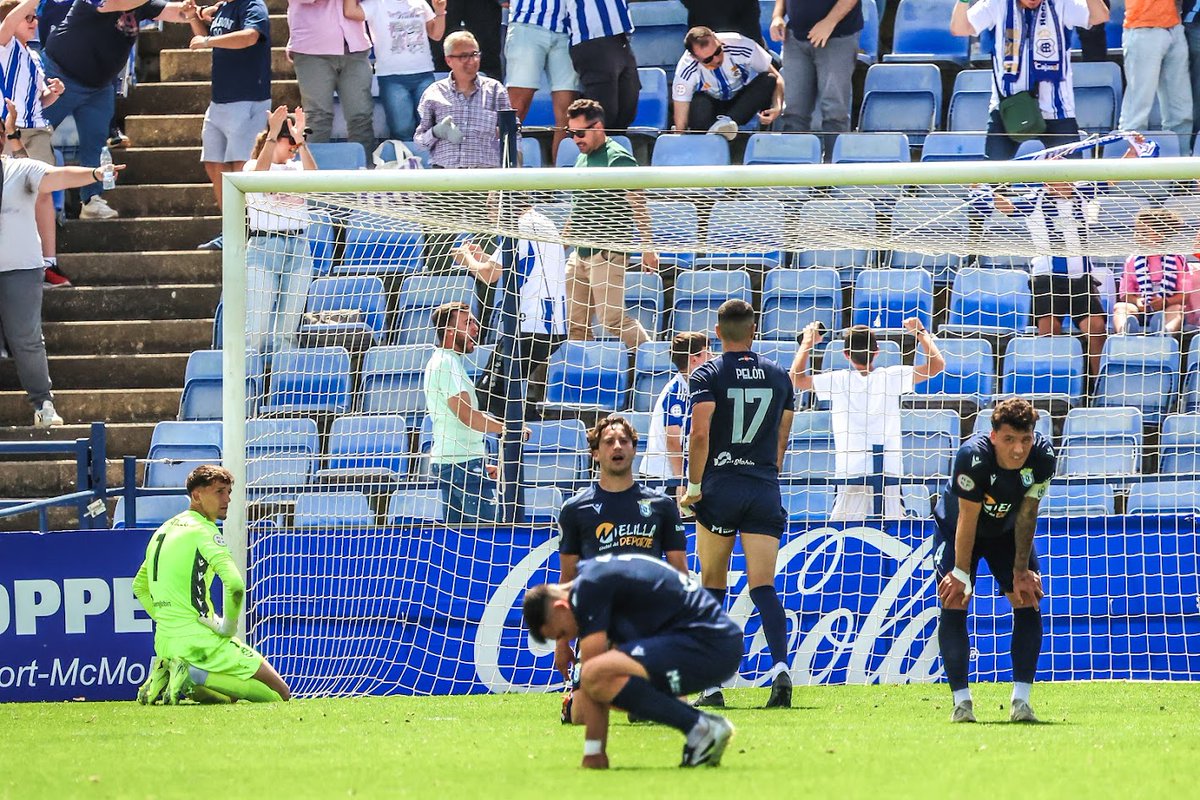 MELILLA_HOY's tweet photo. La U.D. Melilla consuma el descenso matemático a Tercera tras una nefasta y vergonzosa gestión deportiva

https://t.co/eLw5ed8e3s https://t.co/TTeiPOT8FP