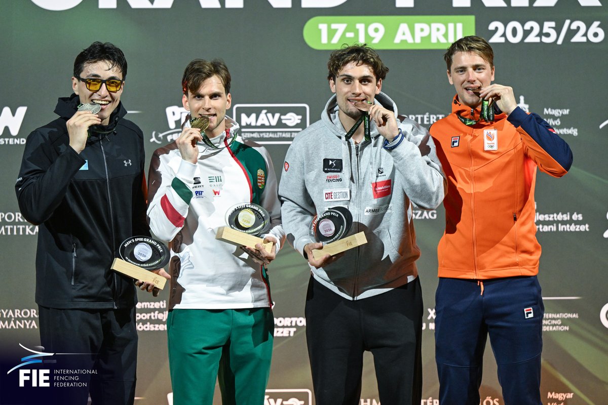 FIE_fencing's tweet image. 🎉Congratulations to the Budapest Epee Grand Prix medallists 🇭🇺👏🏼

🥇David Nagy 🇭🇺
🥈Yerlik Sertay 🇰🇿
🥉 Ian Hauri 🇨🇭
🥉 Tristan Tulen 🇳🇱

📸 Bizzi / Augusto Bizzi

#esgrima #fencing #escrime #budapest #hungary