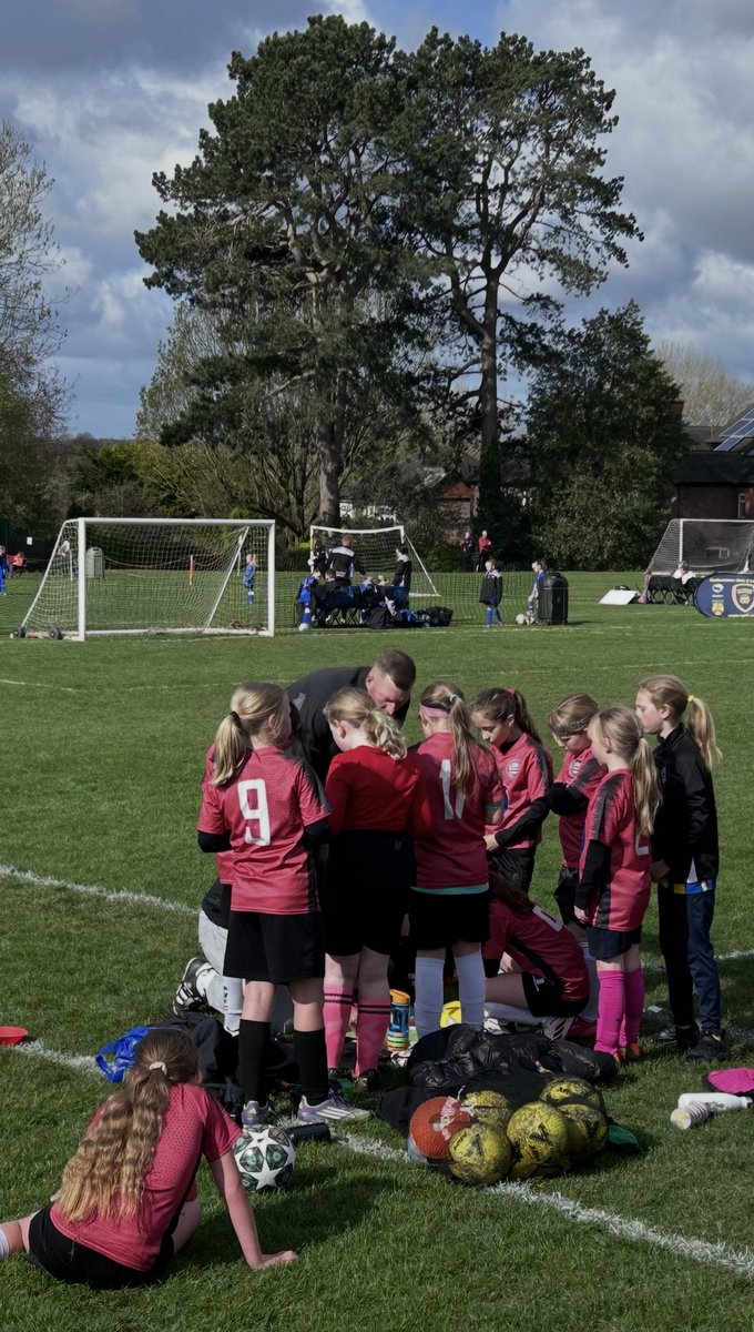 Stone Old Alleynians Girls & Ladies Football Club tweet media