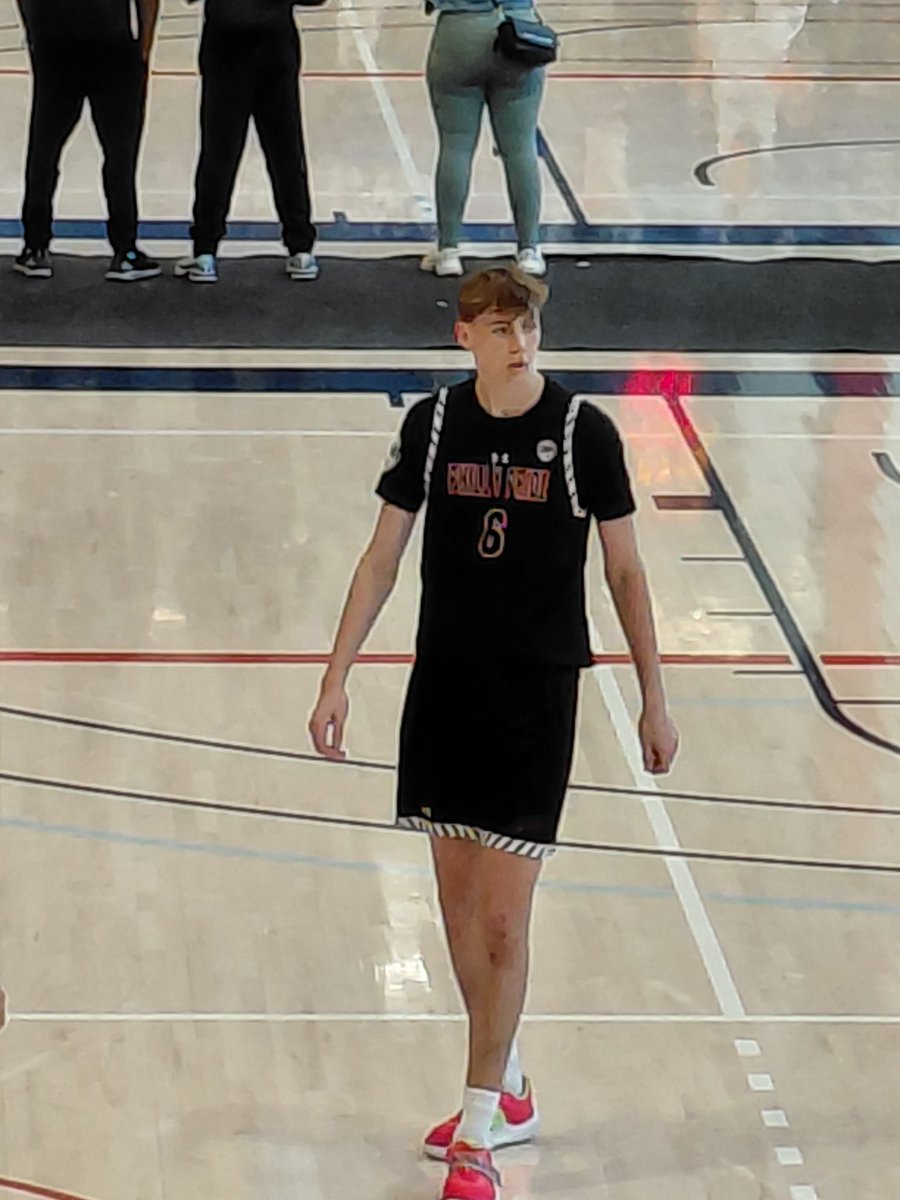 chick gillespie tweet media