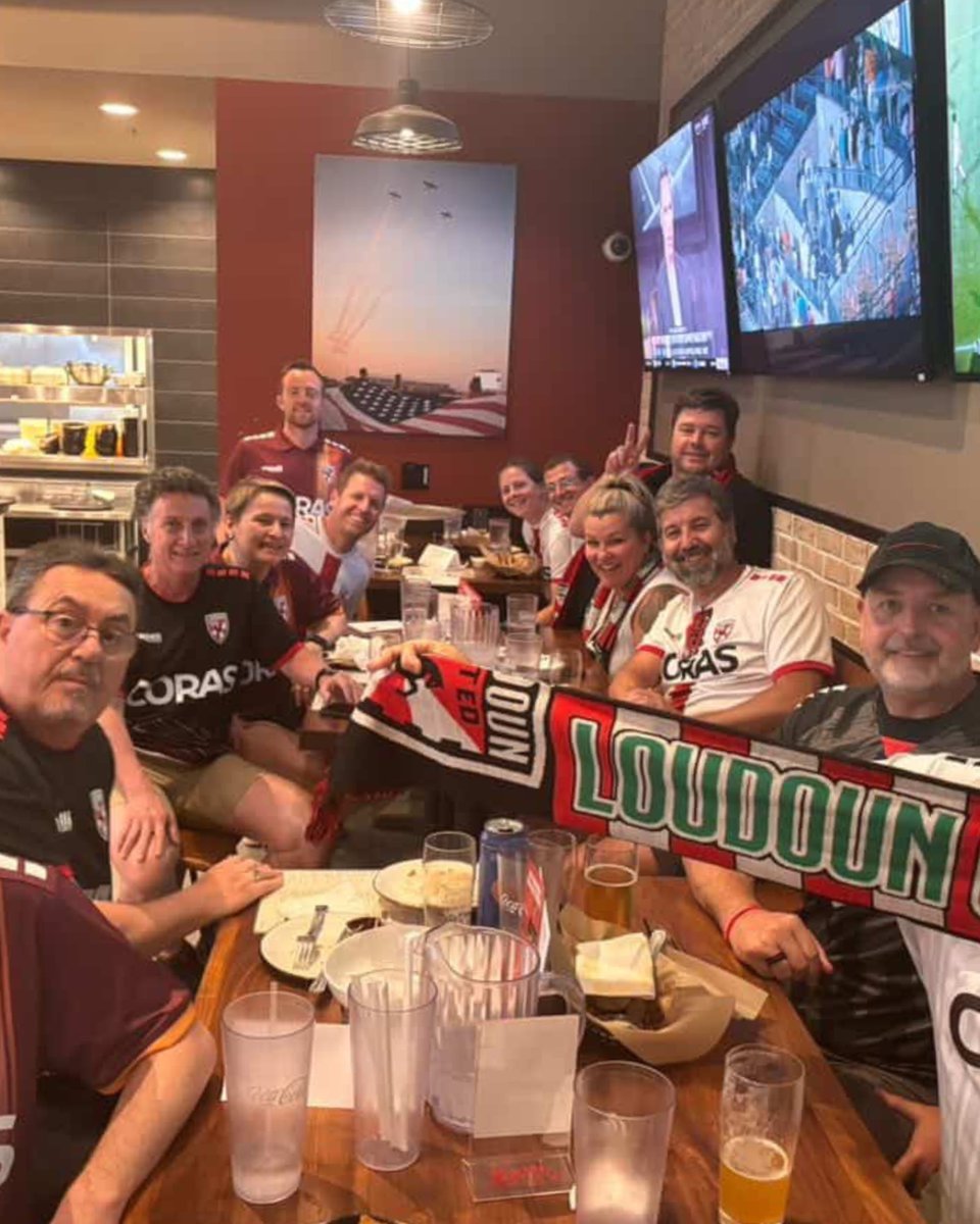 LoudounUnitedFC's tweet photo. HOLDING DOWN THE FORT 🏰🍗📺

Another successful @BWingFactory watch party in the books 📚 Join us back at Segra THIS SATURDAY for our Loudoun Made, Loudoun Grown match!

🔗 https://t.co/DH4XVDd9qB https://t.co/gBMySOoxVn