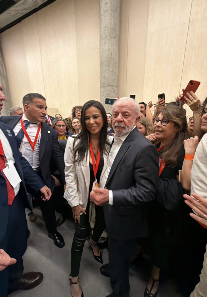 Sarah Santaolalla. ♀ tweet media