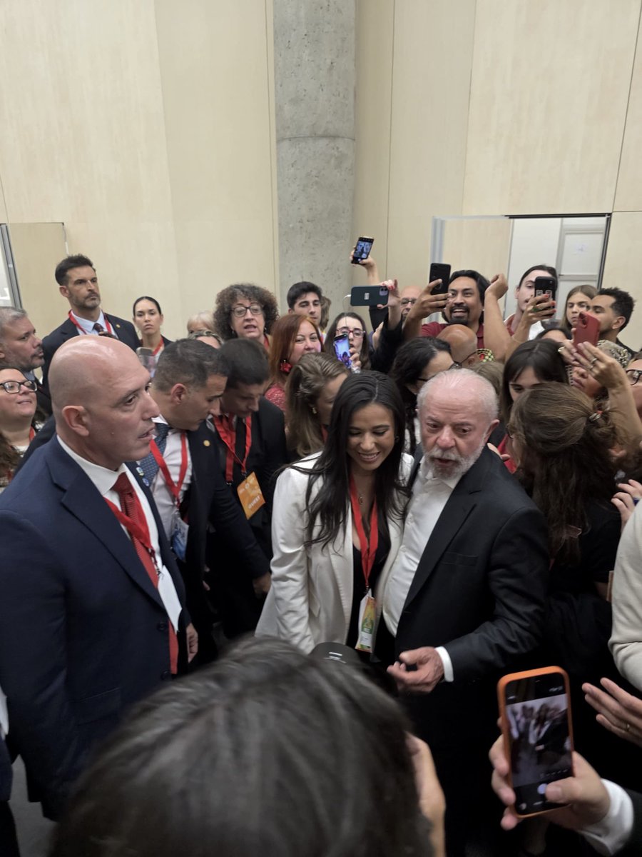 Sarah Santaolalla. ♀ tweet media