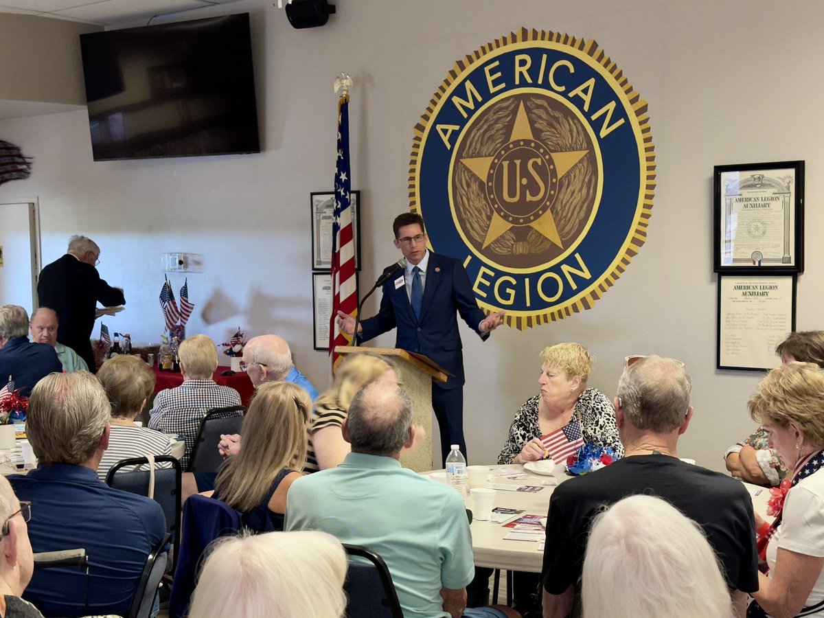 JosephChaplik's tweet photo. Thank you to the Fountain Hills Republican Club for inviting me to speak again as a special guest.  

The room was completely packed with my supporters. 

There’s no doubt that Fountain Hills will turn out again for our campaign in big numbers to keep CD1 RED. https://t.co/dwe55MOhBf