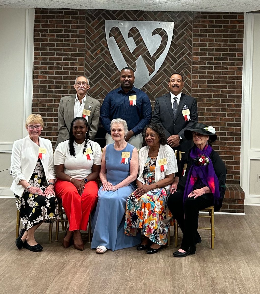 ManualAlumni tweet media