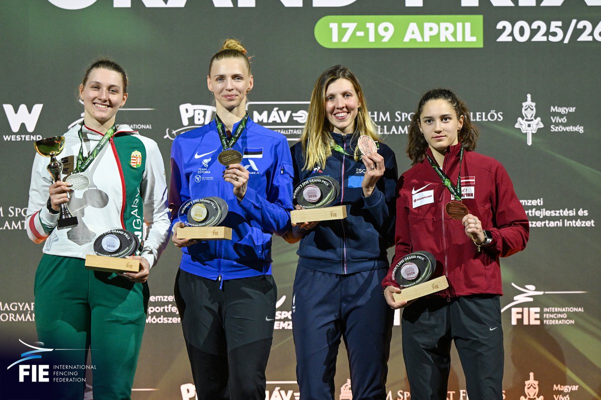 FIE_fencing's tweet image. 🎉Congratulations to the Budapest Epee Grand Prix medallists 🇭🇺👏🏼

Katrina Lehis 🇪🇪
Eszter Muhari 🇭🇺
Auriane Mallo-Breton 🇫🇷
Sofija Prosina 🇱🇻

📸 Bizzi / Augusto Bizzi

#esgrima #fencing #escrime #budapest #hungary