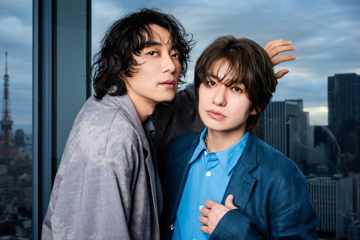 TVGweb's tweet photo. ／
「スモークブルーの雨のち晴れ」
武田航平＆渋谷謙人インタビュー✍️🏻
＼

撮影を通して積み上げた日々、
”奇跡なバランス”な
2人の信頼関係が明らかに☂️

今後待ち受ける”推し”シーン、
2人の心に残っている名シーンとは💭
「素直にドキドキもして…」

https://t.co/2xgrewZYe0

#ドラマスモブル https://t.co/2TaclGDDUe