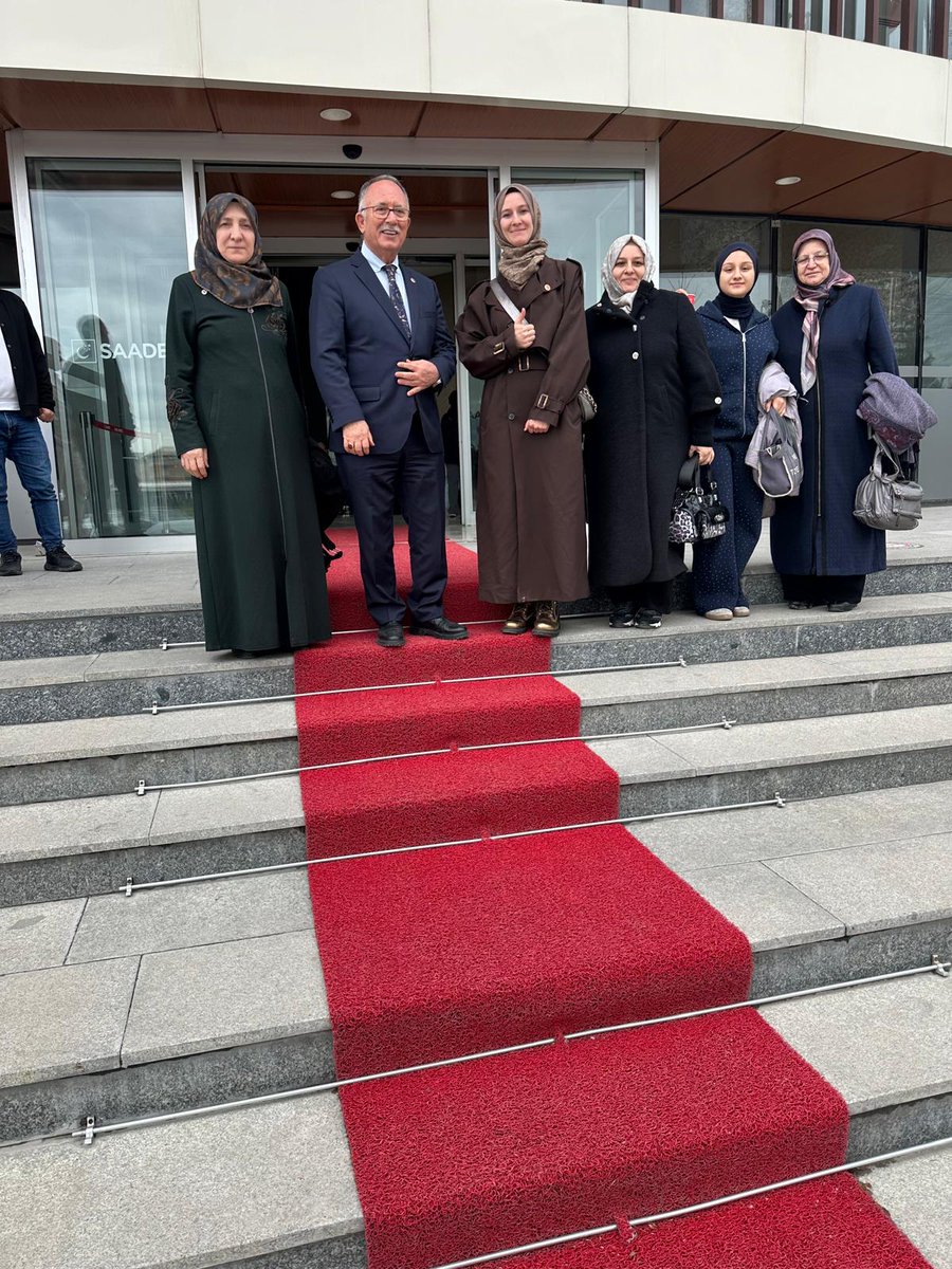 SaadetPartisi12's tweet photo. Türkiye divanımiz katıldık ve sonra parti binamıza ziyaret https://t.co/EqO2DPwyRP