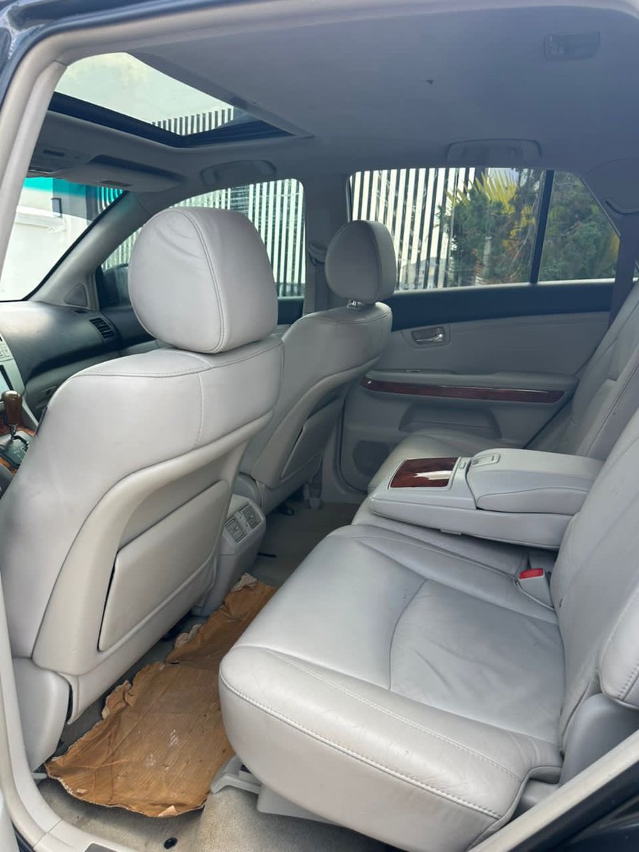 autolegitt's tweet photo. FOR SALE 🏷️ 
REGISTERED LEXUS RX350 2008 MODEL…10.5m
CALL/WHATSAPP: 07065690879 https://t.co/zwT5tyOdew