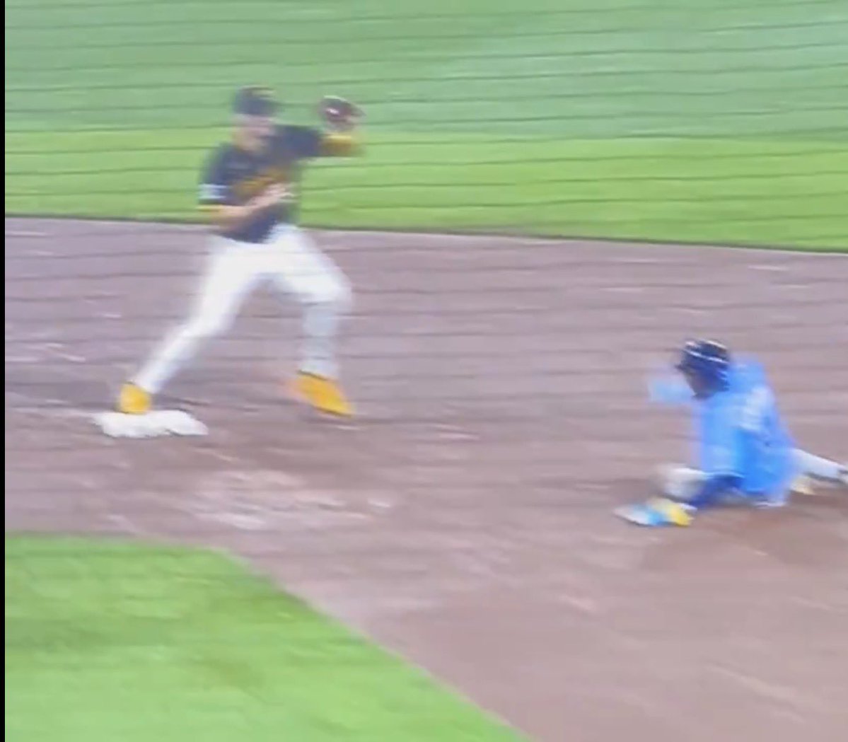 Daddy Fungo tweet media