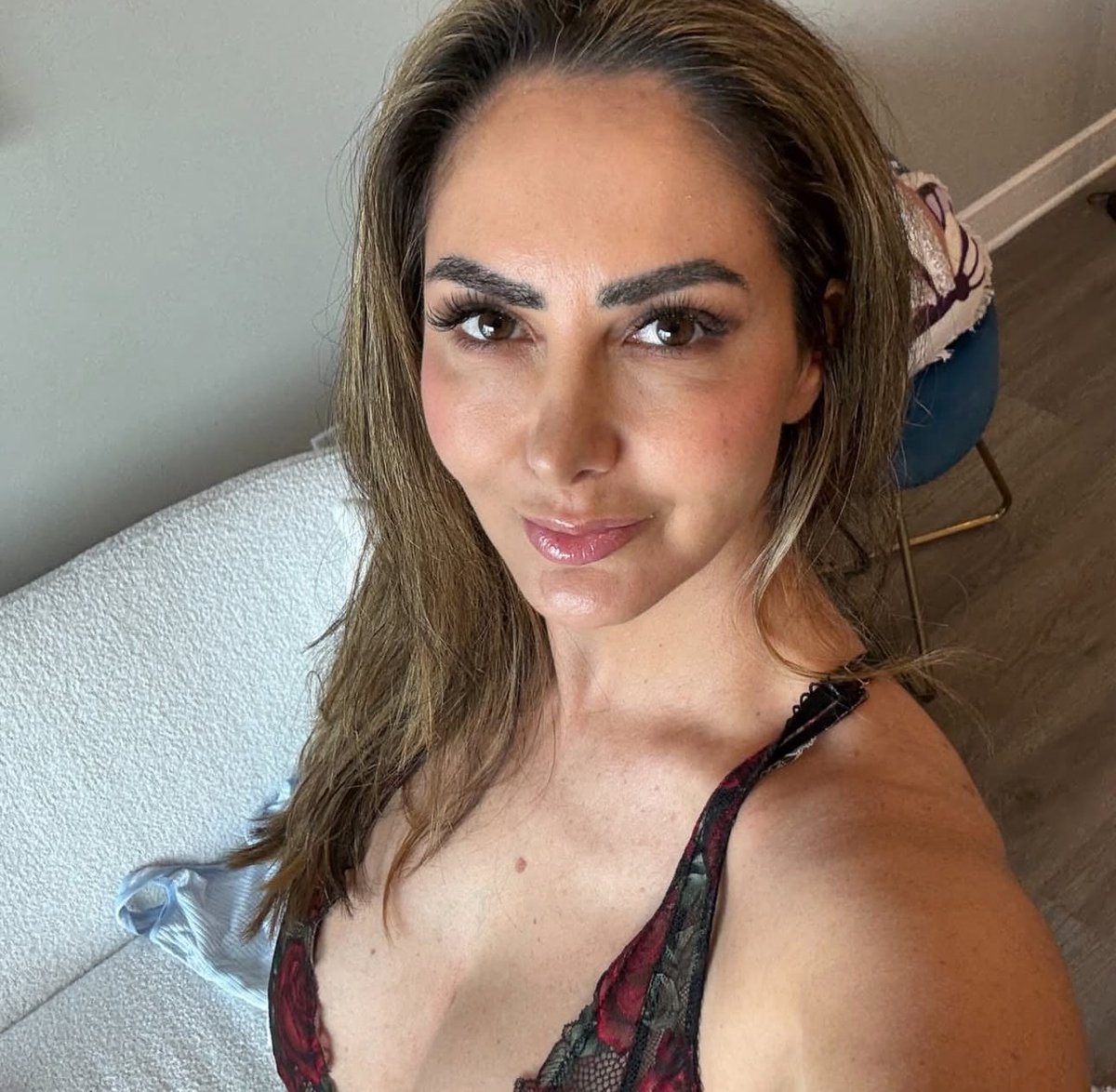 Anita Nena tweet media