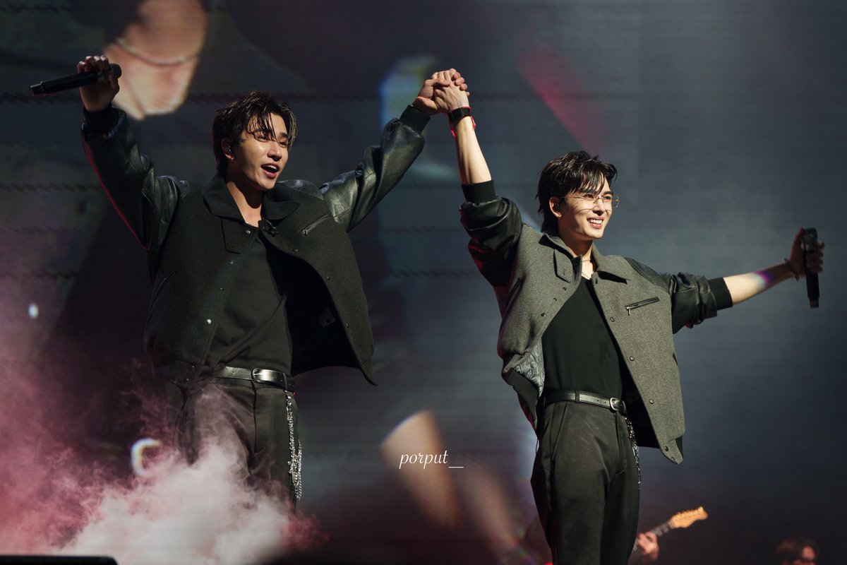 พี่ปอ ૮₍˶• . • ⑅₎ა สวัสดีเพิร์ธแซนต้า 🖤🤍 tweet media