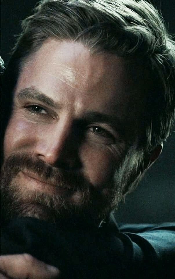 marabrazil2's tweet image. Back in Lian Yu.
#Arrow 8x7
#StephenAmell 
....