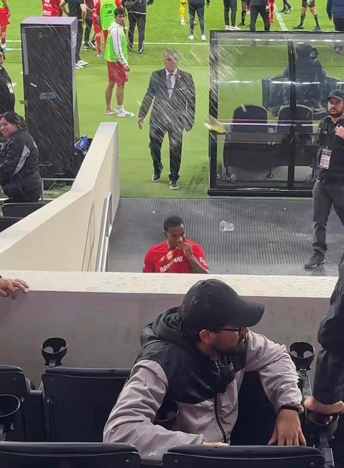 𝗠𝗮𝗿𝗾𝘂𝗲𝘇 🐐 👹 tweet media