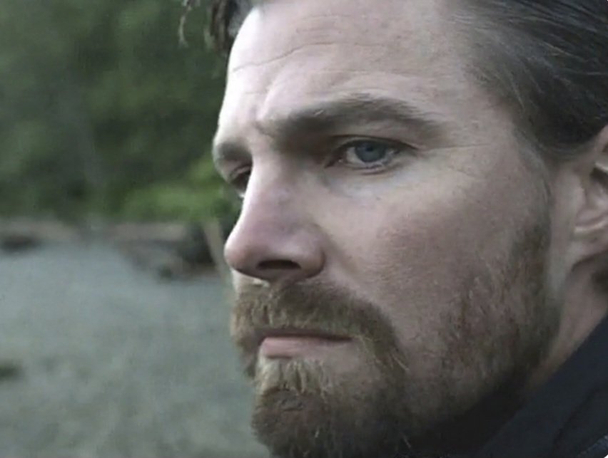 marabrazil2's tweet image. Back in Lian Yu.
#Arrow 8x7
#StephenAmell 
....