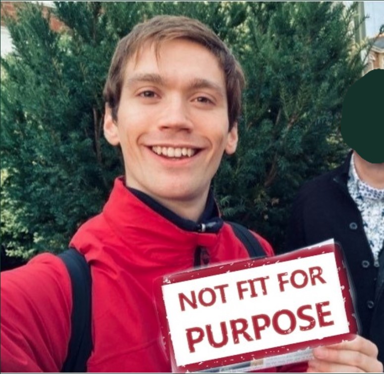 Rojblake1's tweet image. Hayes destroyed #Oxford with his hell-bent war against the motorist then vanished for months to set himself up in #Bournemouth when his duty was still elsewhere. And his mates included Hicks and Haywood!