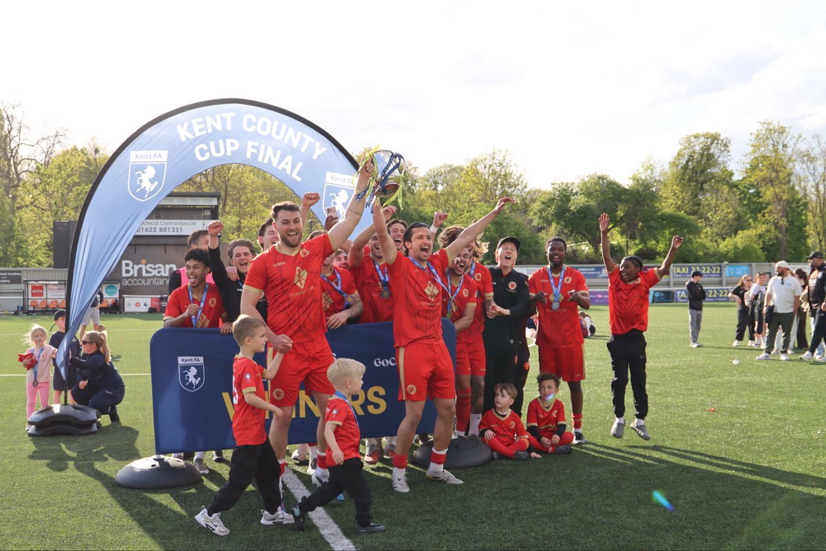 whitstabletown's tweet photo. GoCardless Kent Senior Trophy 2025/26 Winners 🏆 https://t.co/7VVWZPzrOA