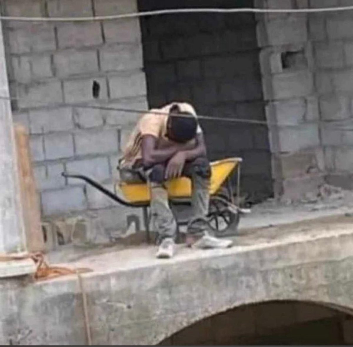 Bakudlele umuntu uthi uya find out bakushaye….. double loss #Uyajola99