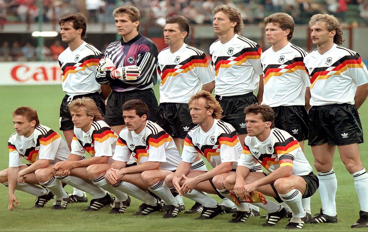 #عاشق_الماضي tweet media