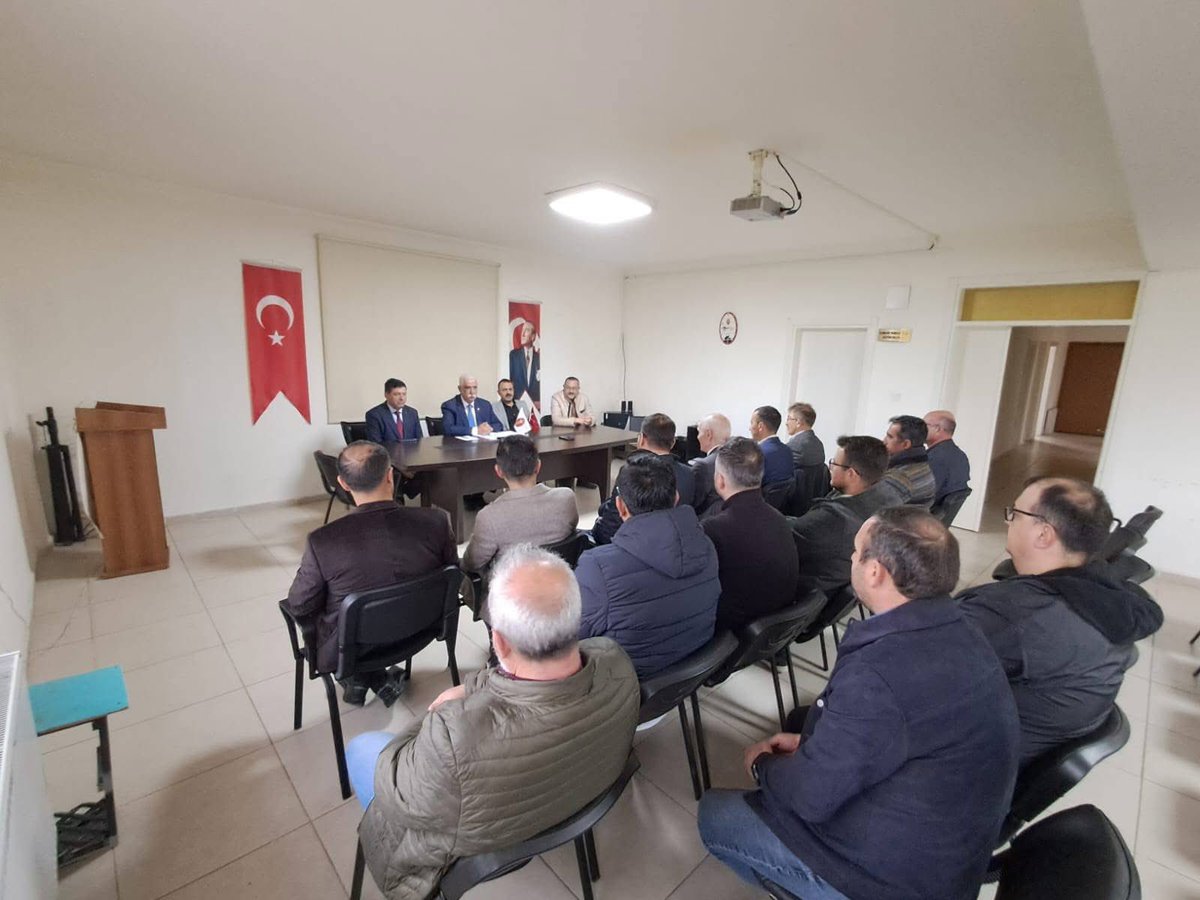 tvhbvakfi's tweet photo. 3. bölge toplantımızı Tokat'ta gerçekleştirdik. Toplantıya Ordu, Samsun, Çorum, Sivas, Kayseri, Yozgat ve Tokat İl temsilcileri ve yönetimleri katıldı. Ayrıca davetimizi kabul edip toplantıya katılan Sn. Sami Karyağdı ve Sn. Ahmet Koçak başkanlarımıza teşekkür ediyoruz. https://t.co/USnJUepJGZ