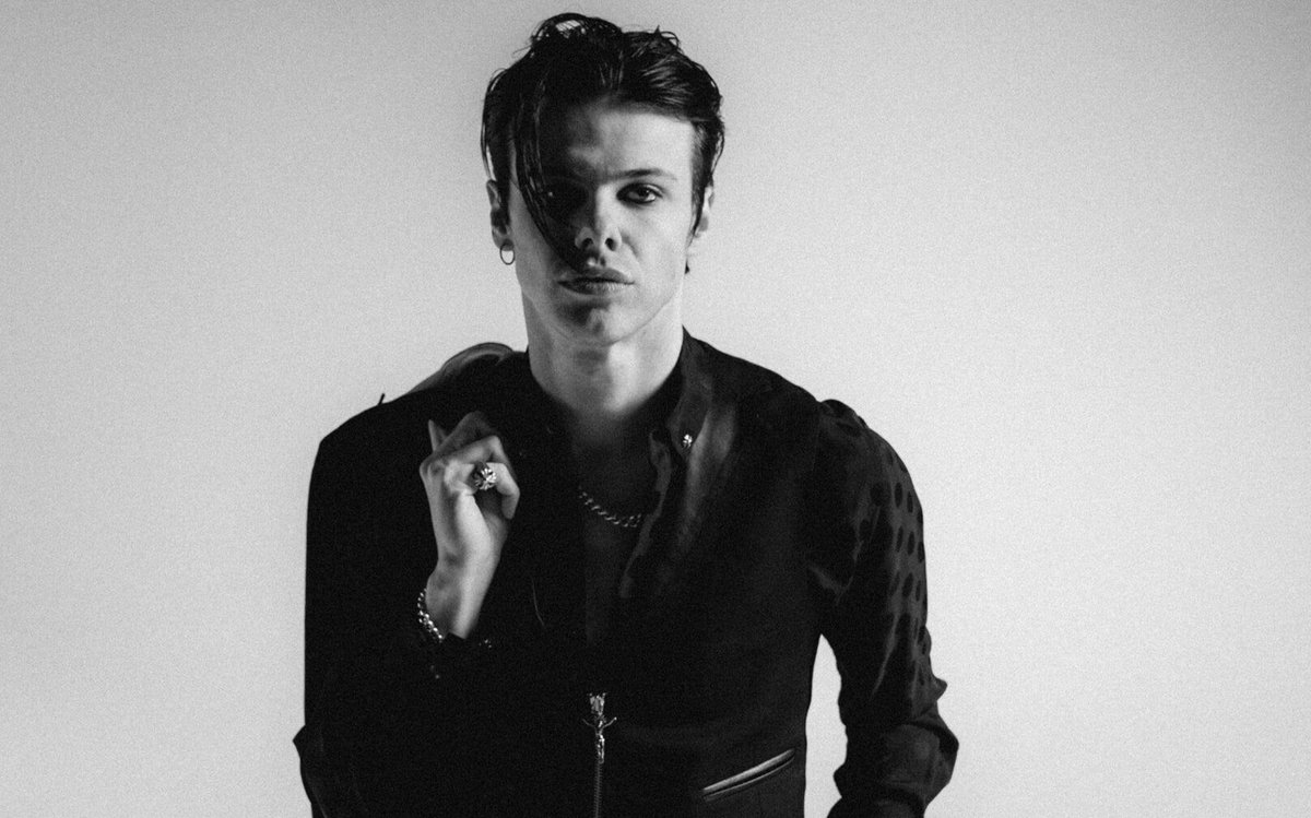 BrumHour's tweet photo. YUNGBLUD @UtilitaArenaBHM 

Apr 23 @yungblud plus @TheWarningBand2 
Tickets: https://t.co/vZKyShPXvA
#Birmingham #BrumHour https://t.co/gYZwKqr3x5