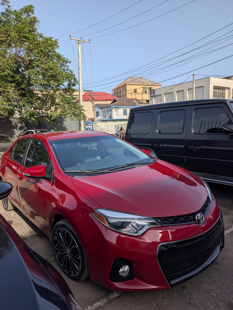 Olóyè. tweet media