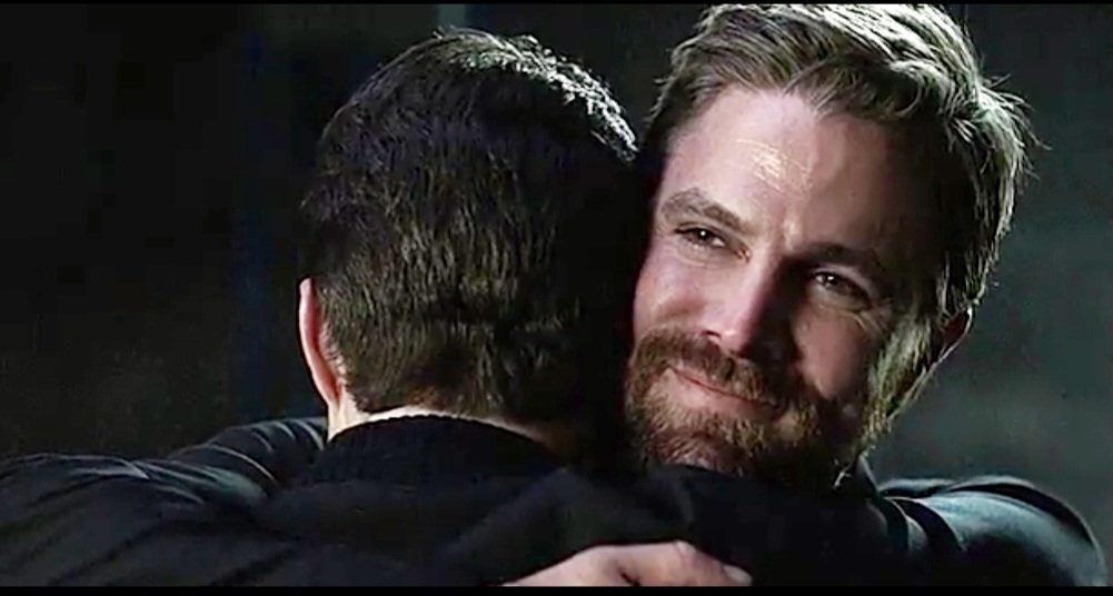 marabrazil2's tweet image. Letting his kids go.
Back in Lian Yu.
#Arrow 8x7
#StephenAmell 
#katmcnamara 

....

....