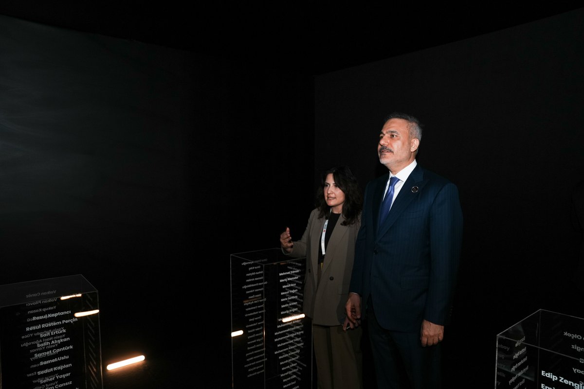 aa_kurumsal's tweet image. Dışişleri Bakanı Hakan Fidan, #AA'nın "Global İletişim Ortağı" olduğu  Antalya Diplomasi Forumu (ADF) 2026 kapsamında #AA standını ziyaret etti. Fidan, AA standında yer alan  "15 Temmuz Anı Odası"nı da gezdi.

v.aa.com.tr/3911420

#AnadoluAjansı